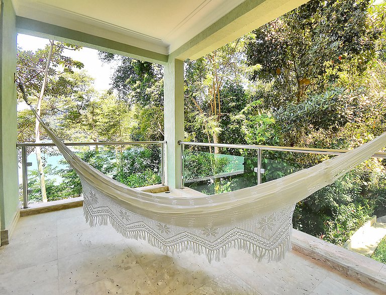 Ang013 - Sea front villa in Angra