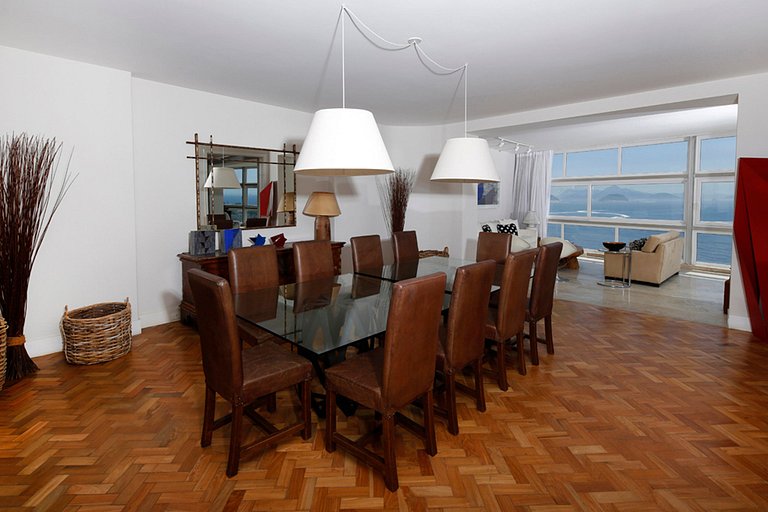 Rio231 - Apartamento frente-mar em Copacabana