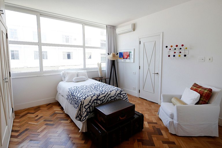 Rio231 - Apartamento frente-mar em Copacabana