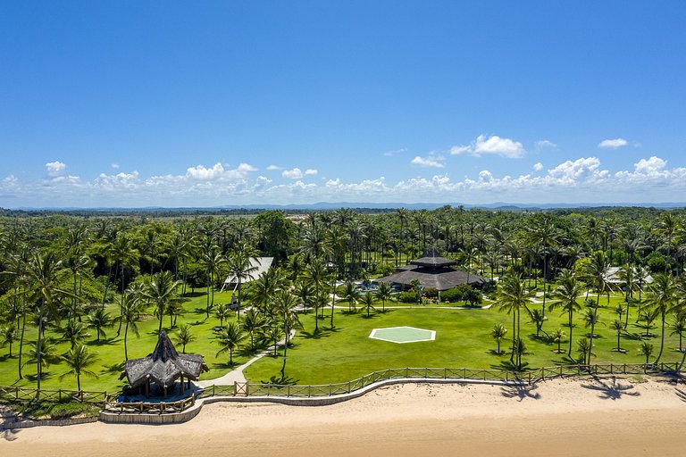 Bah020 - Oceanfront villa with 7 suites in Maraú