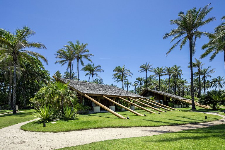 Bah020 - Oceanfront villa with 7 suites in Maraú