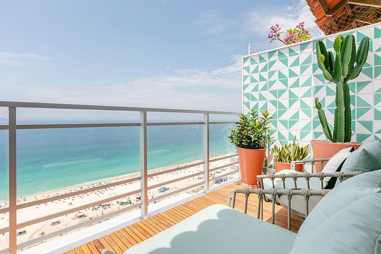 Rio089 - Triplex penthouse overlooking the sea in Ipanema