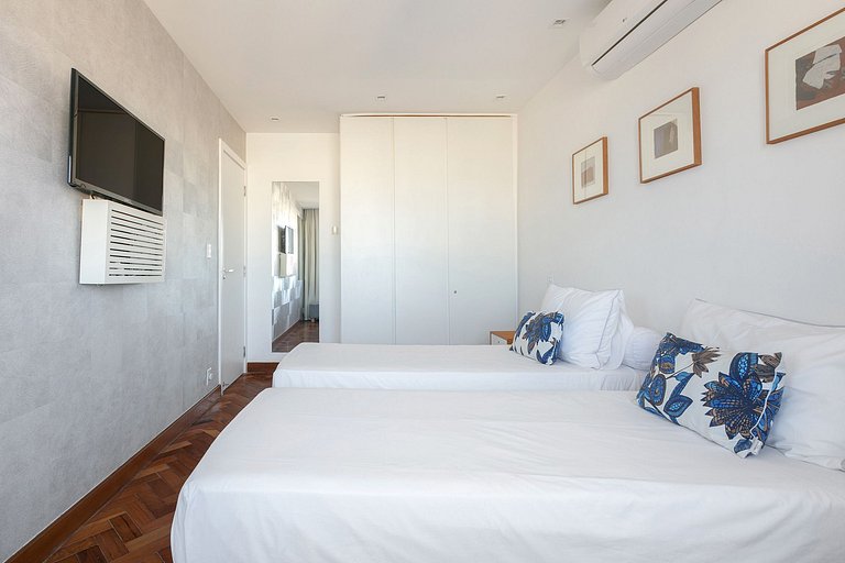 Rio072 - Penthouse with breathtaking view pool in Copacabana