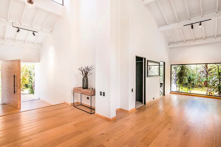Med052 - Luxurious house with pool in El Poblado