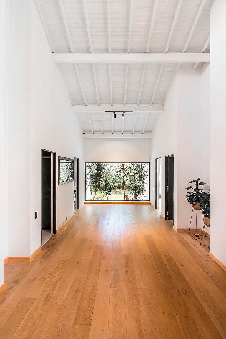 Med052 - Luxurious house with pool in El Poblado