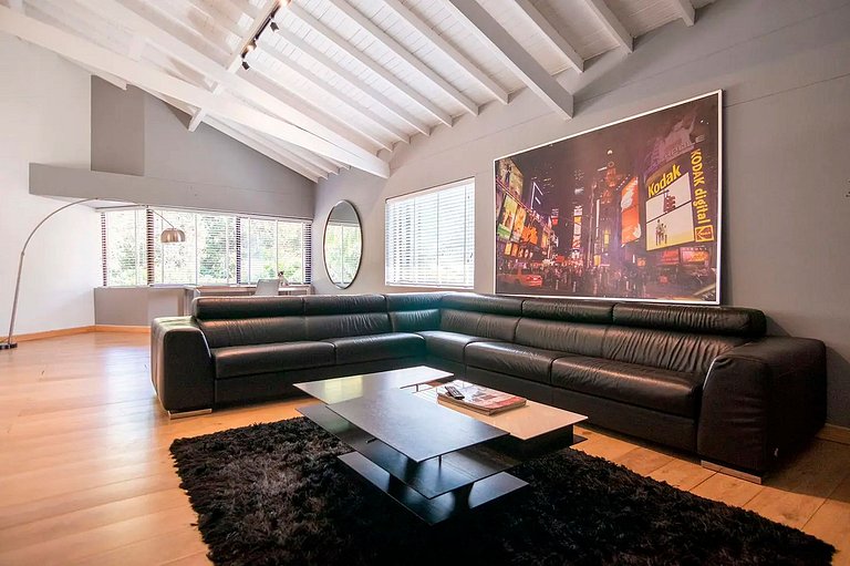 Med052 - Luxurious house with pool in El Poblado