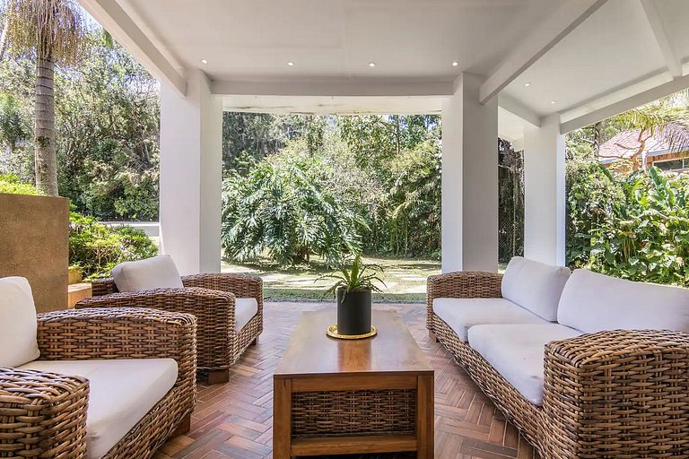 Med052 - Luxurious house with pool in El Poblado