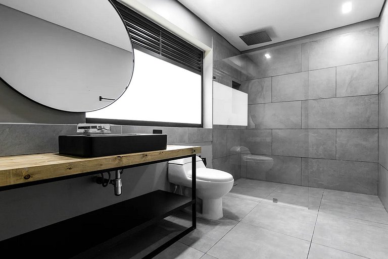 Med052 - Luxurious house with pool in El Poblado