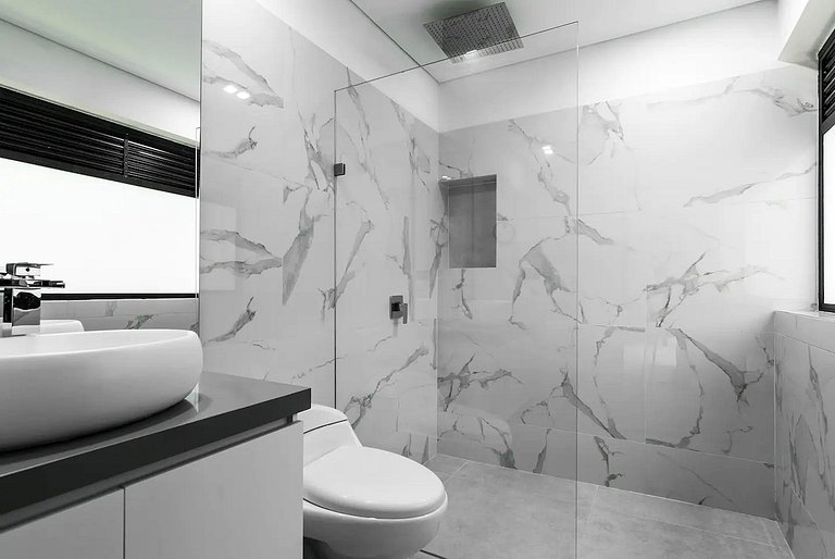 Med052 - Luxurious house with pool in El Poblado