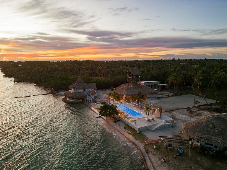 Car023 - Magnifique maison sur l'Ile de Tintipan