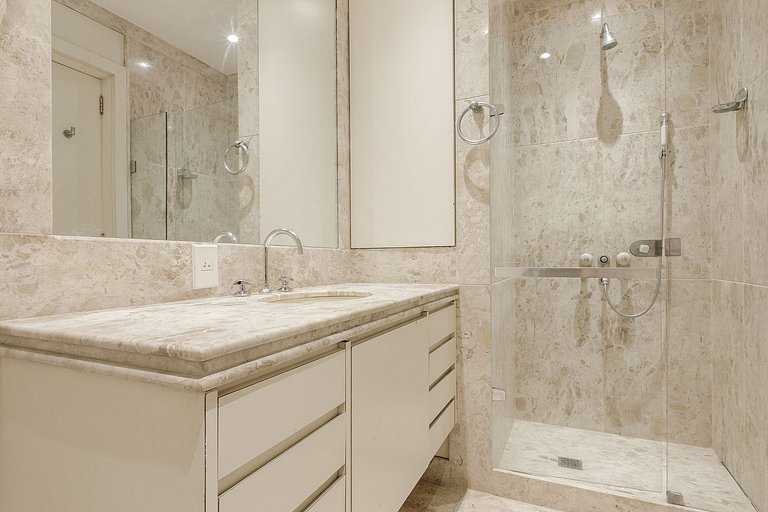 Rio257 - Penthouse de dos pisos con vista al mar en Ipanema