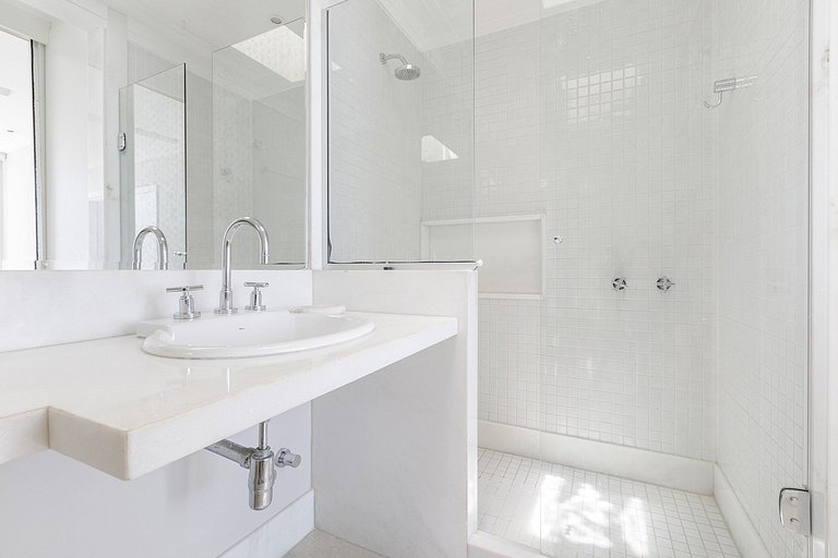 Rio257 - Duplex penthouse with sea view in Ipanema