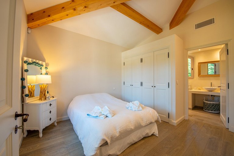 Azu024 - Espectacular villa con piscina en la Riviera france