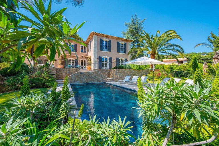 Azu024 - Espectacular villa con piscina en la Riviera france