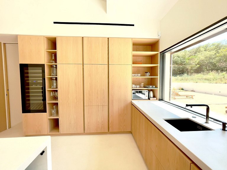 Azu049 - Charmosa vila entre vinhedos em Croix-Valmer