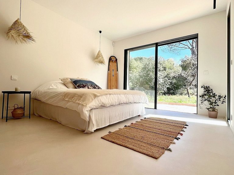 Azu049 - Charmosa vila entre vinhedos em Croix-Valmer