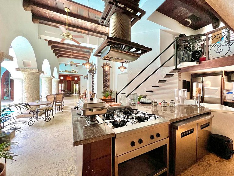 Car071 - Charmante maison dans le centre historique