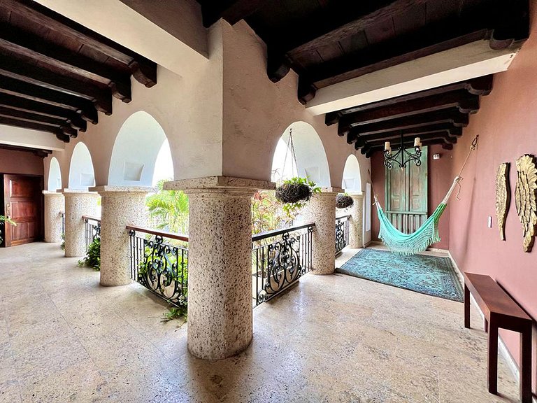 Car071 - Encantadora casa en el centro histórico