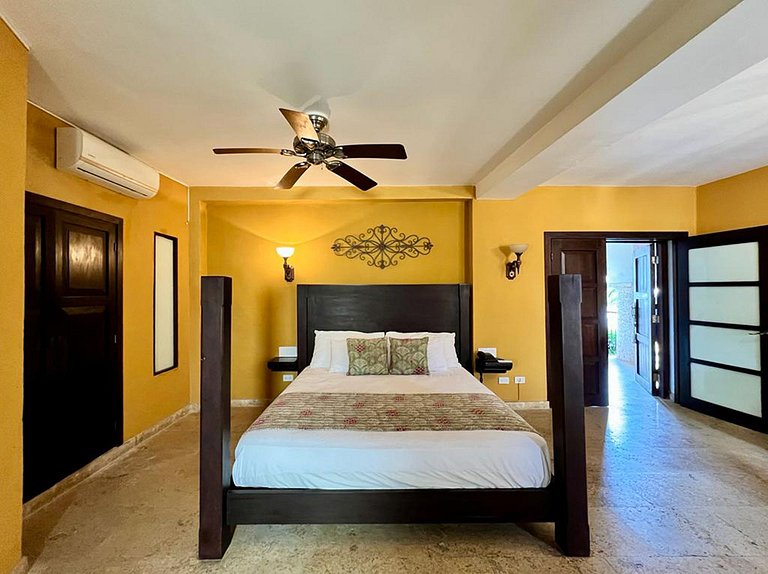 Car071 - Charmante maison dans le centre historique