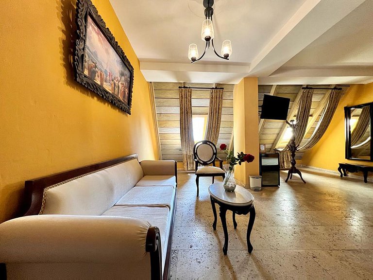 Car071 - Charmante maison dans le centre historique