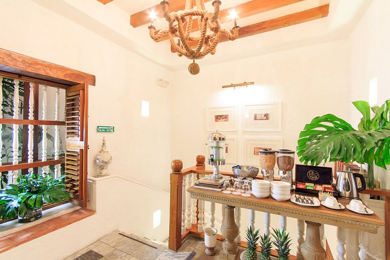 Car026 - Maison coloniale de luxe dans la vieille ville