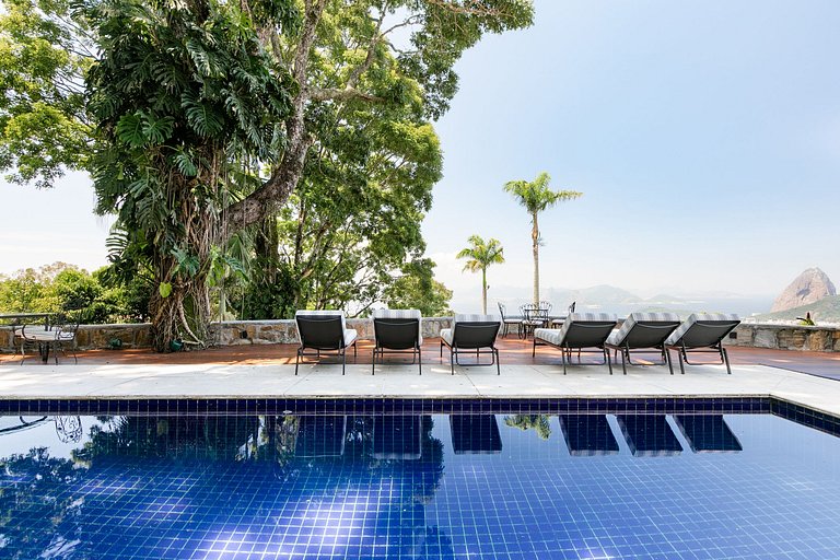 Rio019 - Mansion overlooking the city with pool