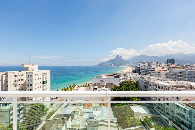 Rio066 - 3 bedroom penthouse in Ipanema with views