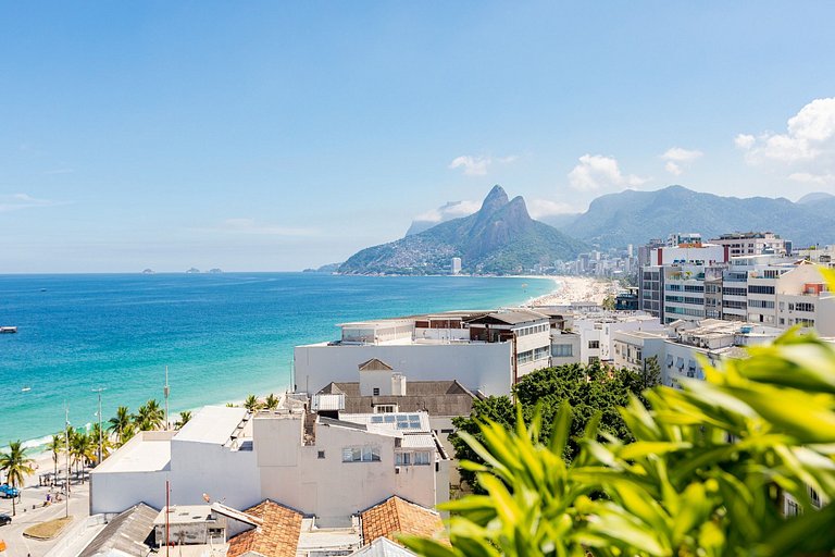 Rio066 - 3 bedroom penthouse in Ipanema with views