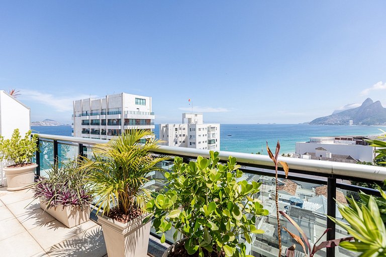 Rio066 - 3 bedroom penthouse in Ipanema with views