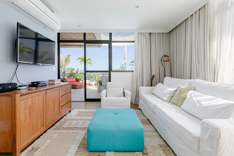 Rio069 - Beautiful 3 bedroom penthouse in Ipanema