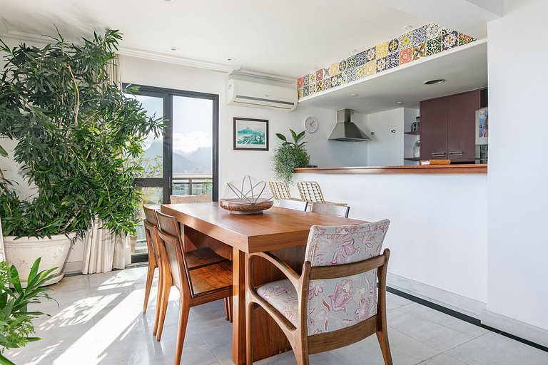 Rio069 - Beautiful 3 bedroom penthouse in Ipanema
