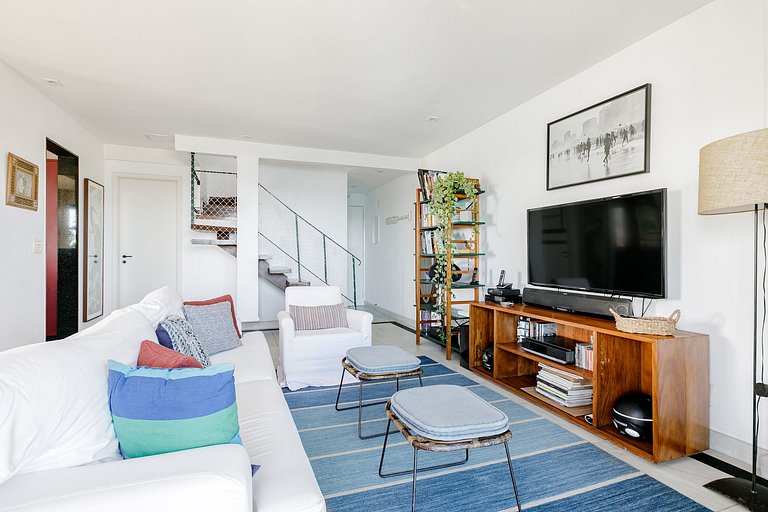 Rio069 - Beautiful 3 bedroom penthouse in Ipanema