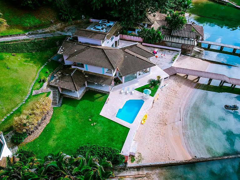 Ang053 - Belle demeure au bord de l'eau