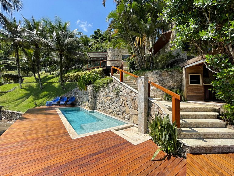 Ang056 - Magnificent house on the sand with private beach