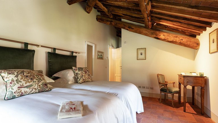 Tus022 - Une belle villa du XVIIIe siècle à côté de Lucca.