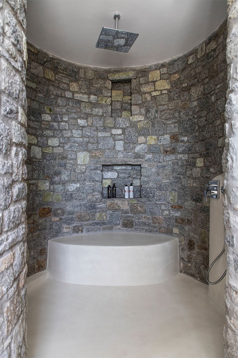 Cyc002 - A modern villa in Kounoupas, Mykonos