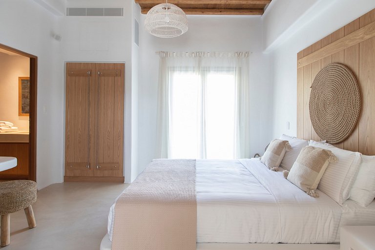 Cyc002 - A modern villa in Kounoupas, Mykonos