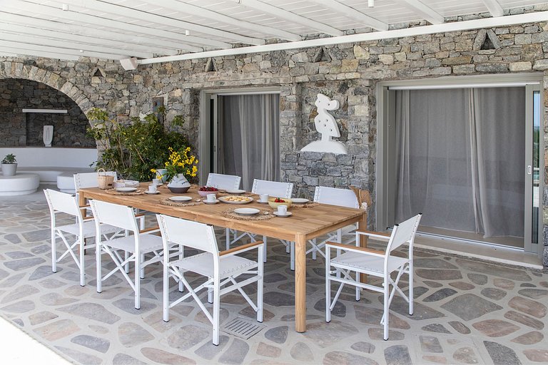 Cyc002 - A modern villa in Kounoupas, Mykonos