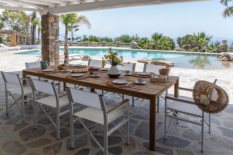 Cyc002 - A modern villa in Kounoupas, Mykonos