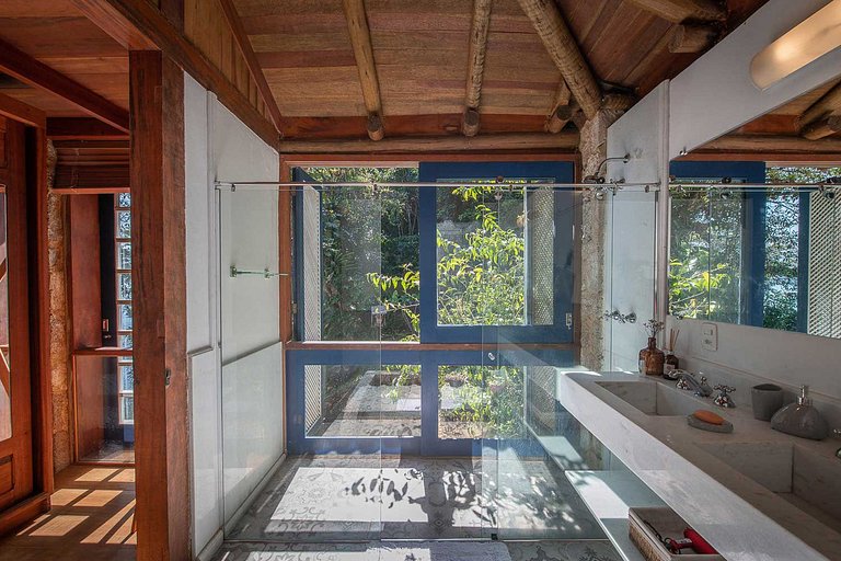 Pty011 - Wonderful property with 2 houses by the sea in Para