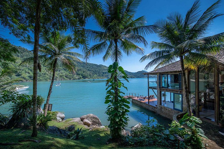 Pty014 - Lush private loft by the sea in Paraty