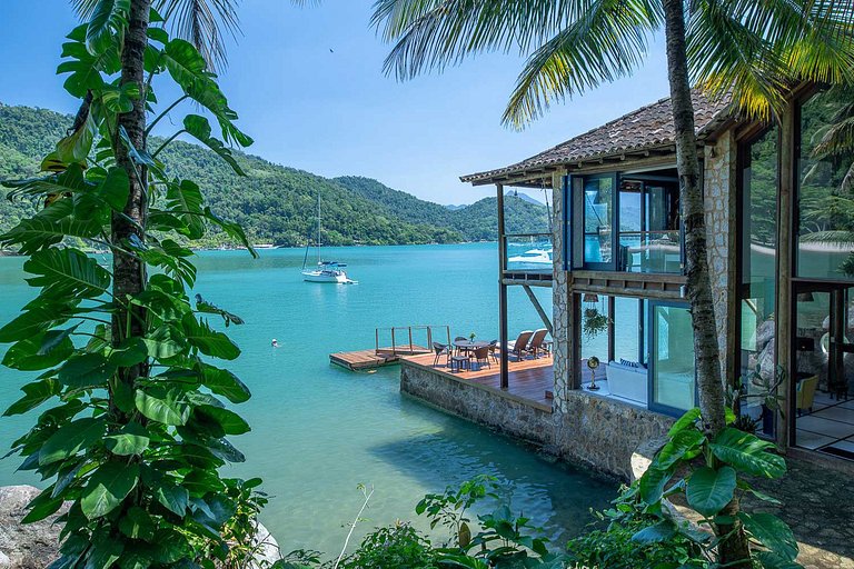 Pty014 - Lush private loft by the sea in Paraty