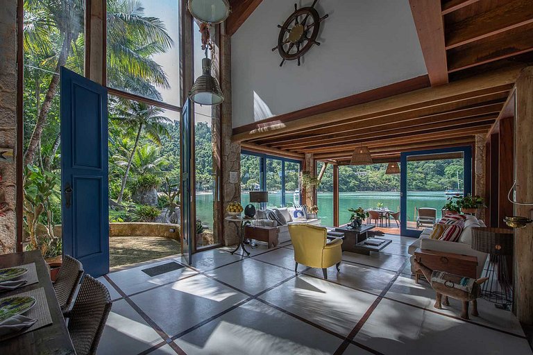 Pty014 - Lush private loft by the sea in Paraty