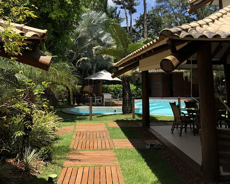 Bah406 - Magnífica casa com 5 Suítes em Camaçari