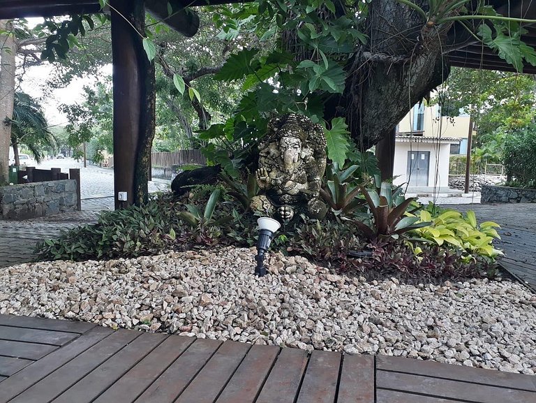 Bah406 - Magnífica casa com 5 Suítes em Camaçari