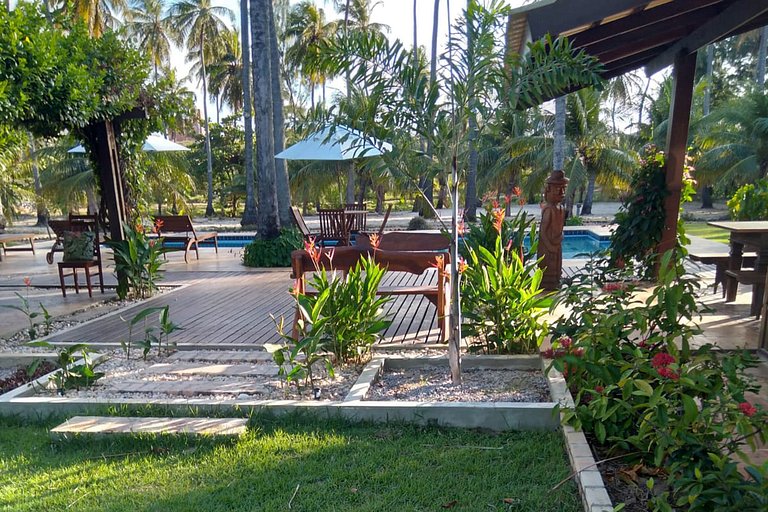 Cea023 - Casa de 4 quartos e piscina em Guajiru