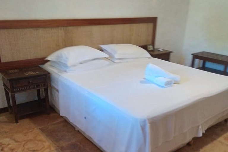 Cea023 - Casa de 4 quartos e piscina em Guajiru