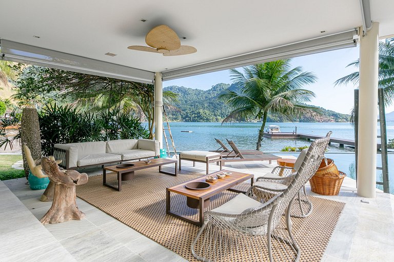 Ang022 - Linda villa beira-mar em Angra dos Reis