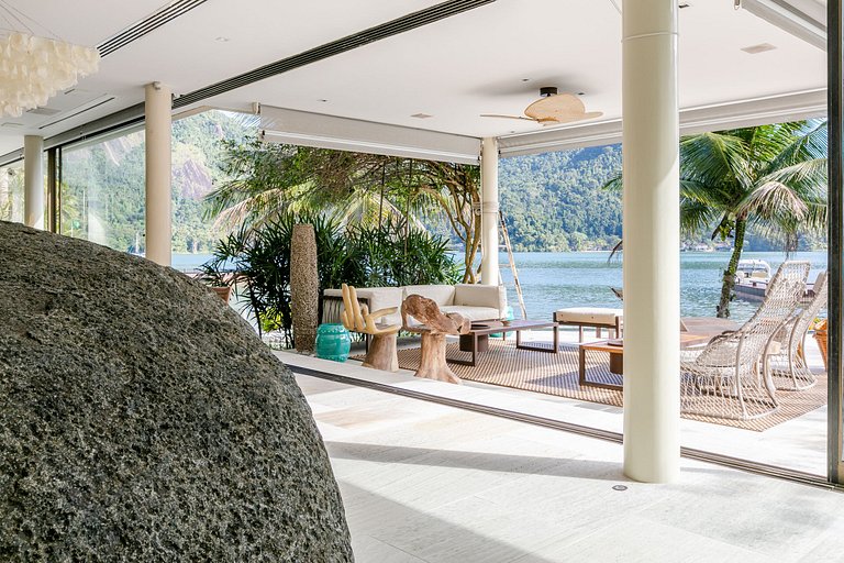 Ang022 - Linda villa beira-mar em Angra dos Reis