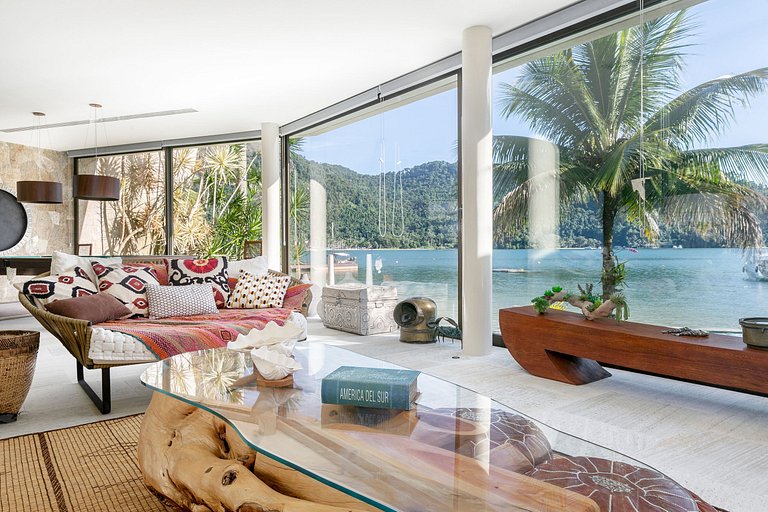 Ang022 - Stunning beach villa in Angra dos Reis